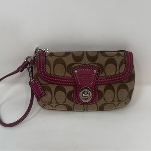 NWOT Coach Signature Canvas Wristlet Purse Hot Pink Leather Trim Silver Hardware